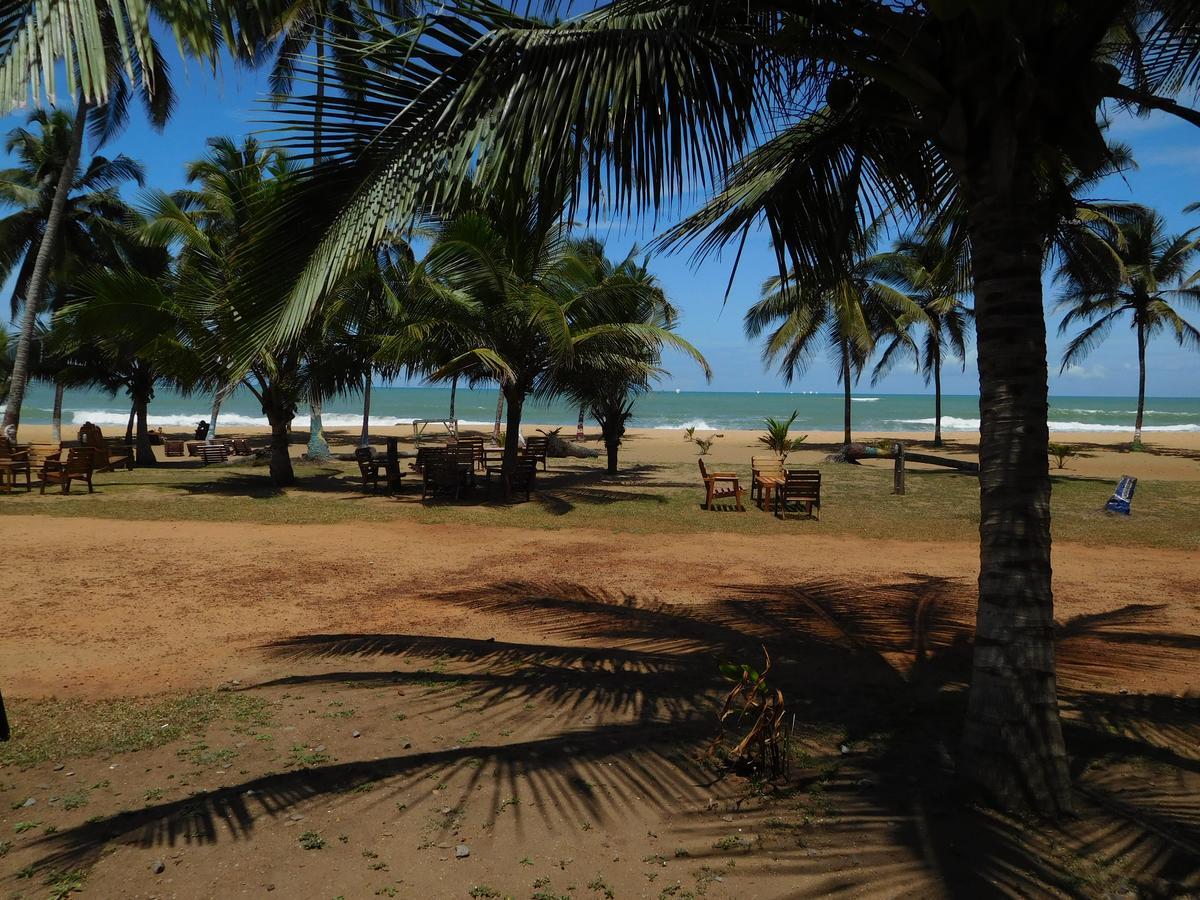 Ko-Sa Beach Resort Ampeni エクステリア 写真